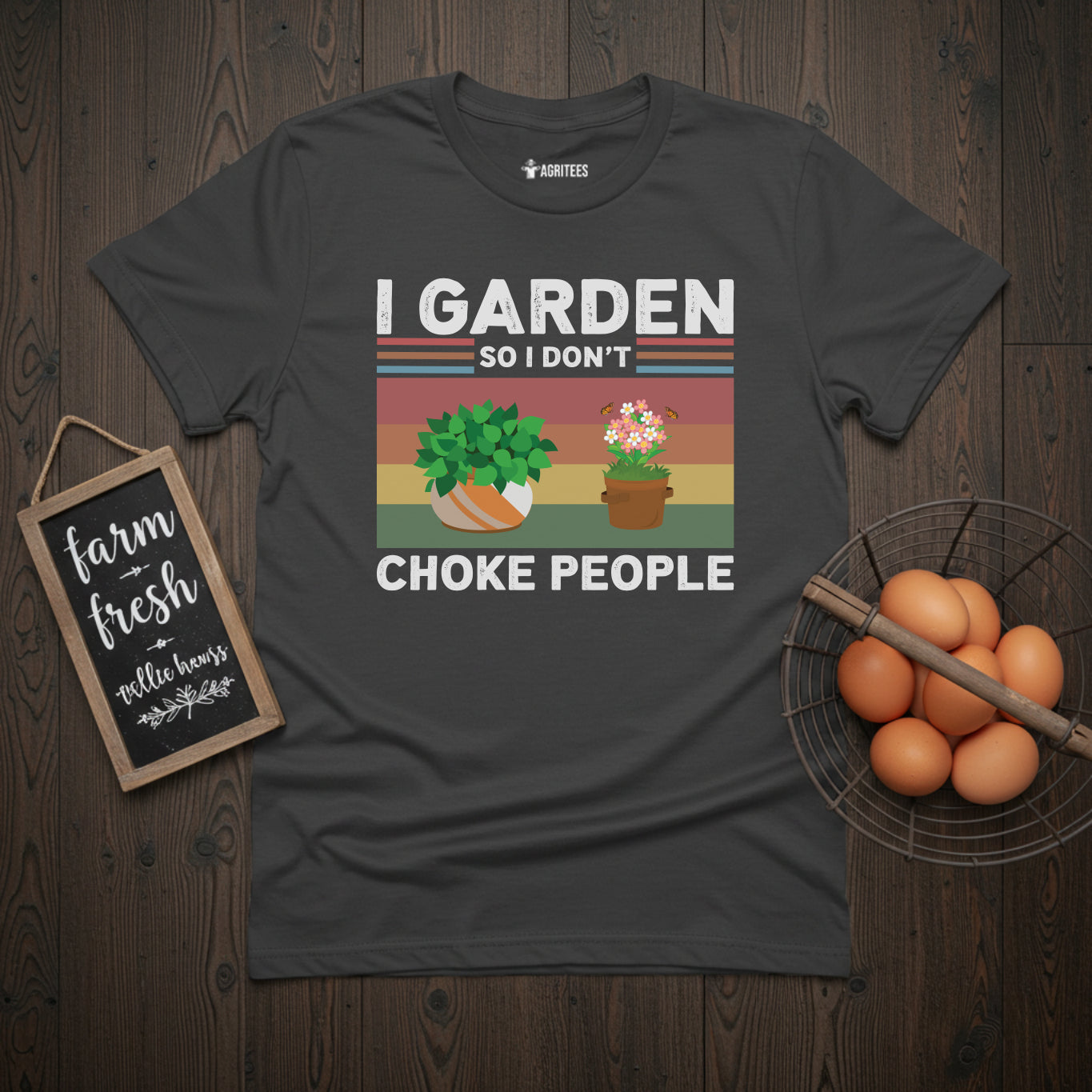 I Garden So I Don't Choke People Funny Retro T-Shirt